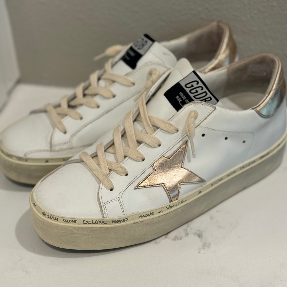 Women’s Golden Goose Hi Star Low Top Platform Sneaker